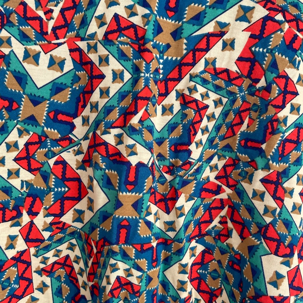 LulaRoe Perfect T - S - Picture 3 of 4